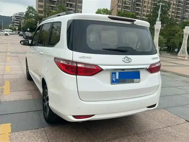 Changan Oushang A600 2016 1.5L Manual Deluxe 7-Seater — миниатюра 5