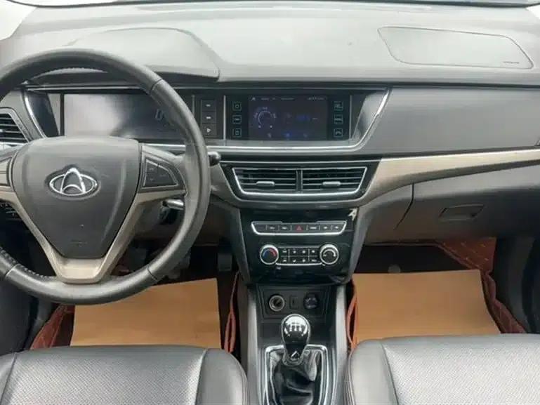 Changan Oushang A600 2016 1.5L Manual Deluxe 7-Seater — миниатюра 6
