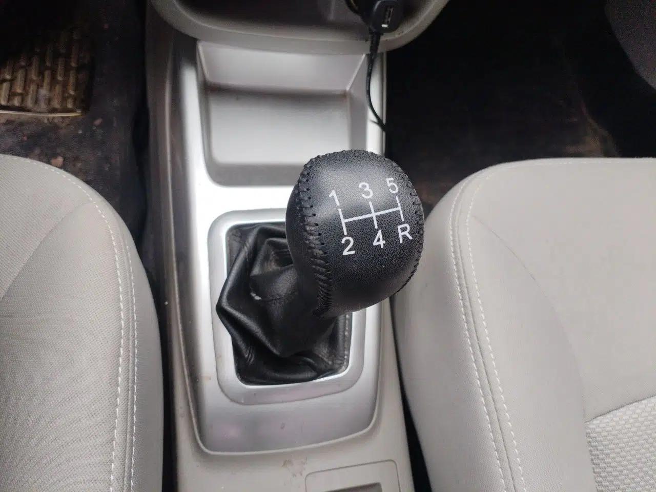 CHANGAN Alsvin V3 2015 1.4L Manual Meiruan Model China V Standard — миниатюра 14