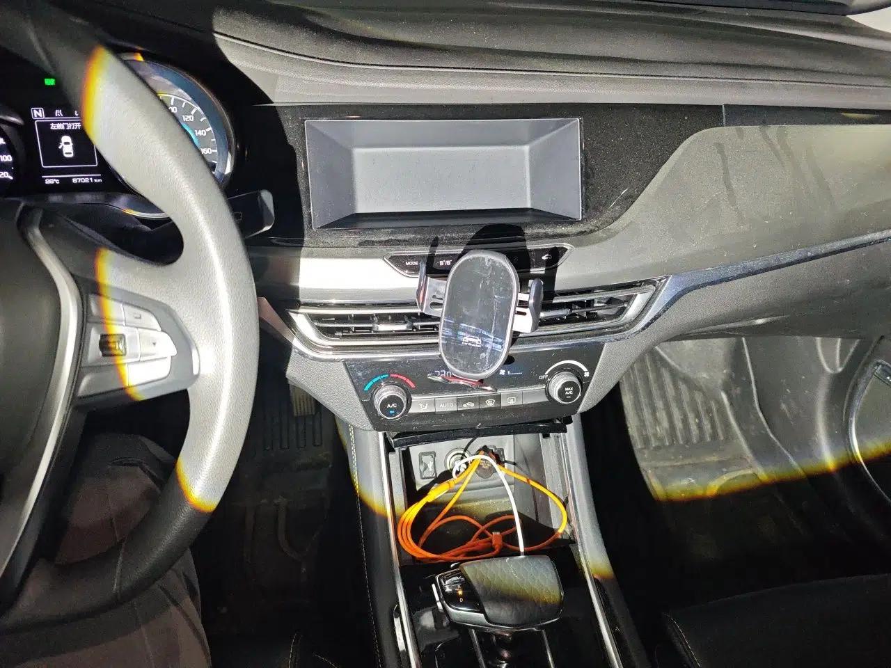 CHANGAN Eado New Energy 2019 EV460 Shared Version — миниатюра 12