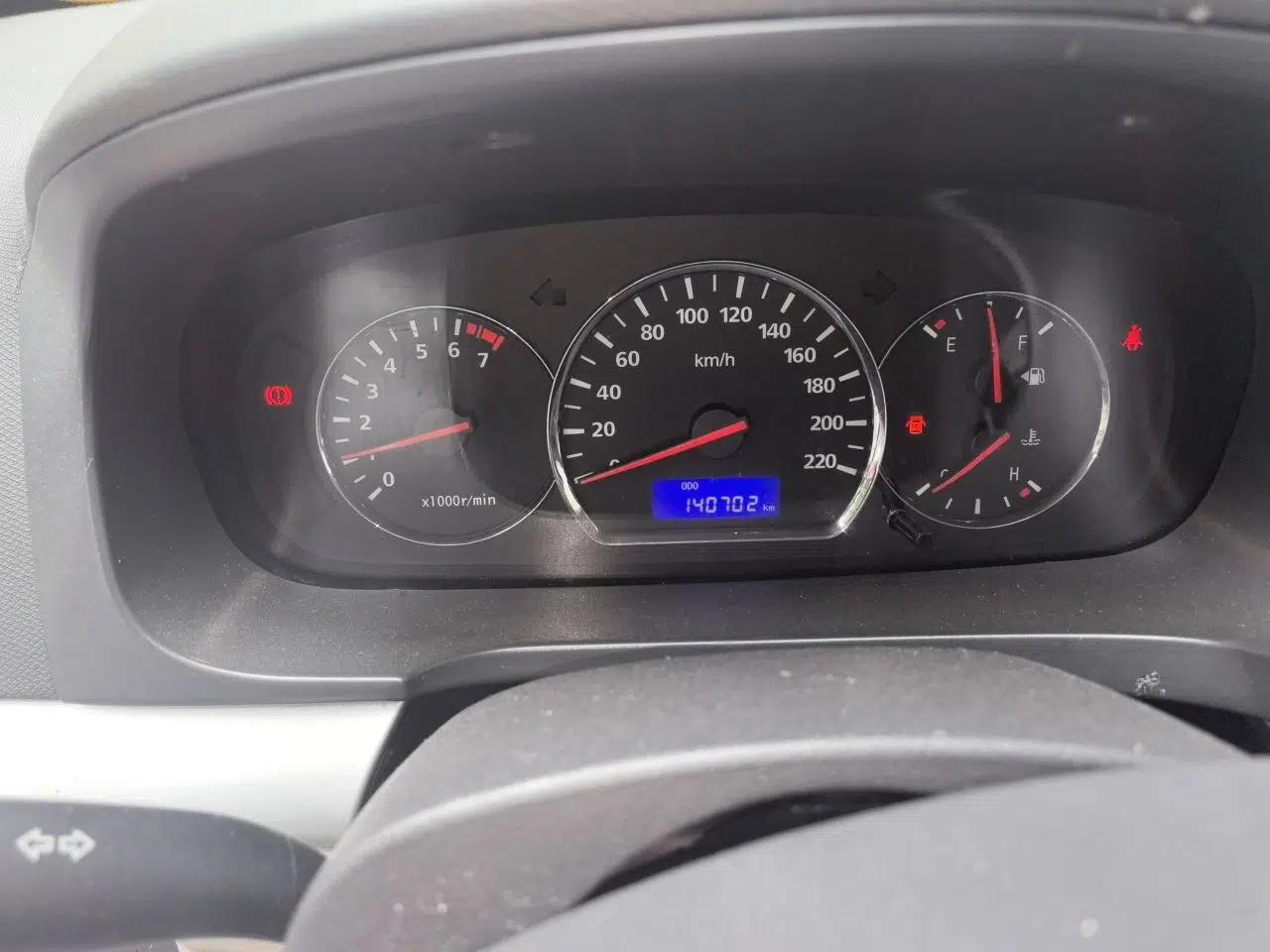 CHANGAN Alsvin V5 2012 1.5L Manual Dream Edition — миниатюра 12