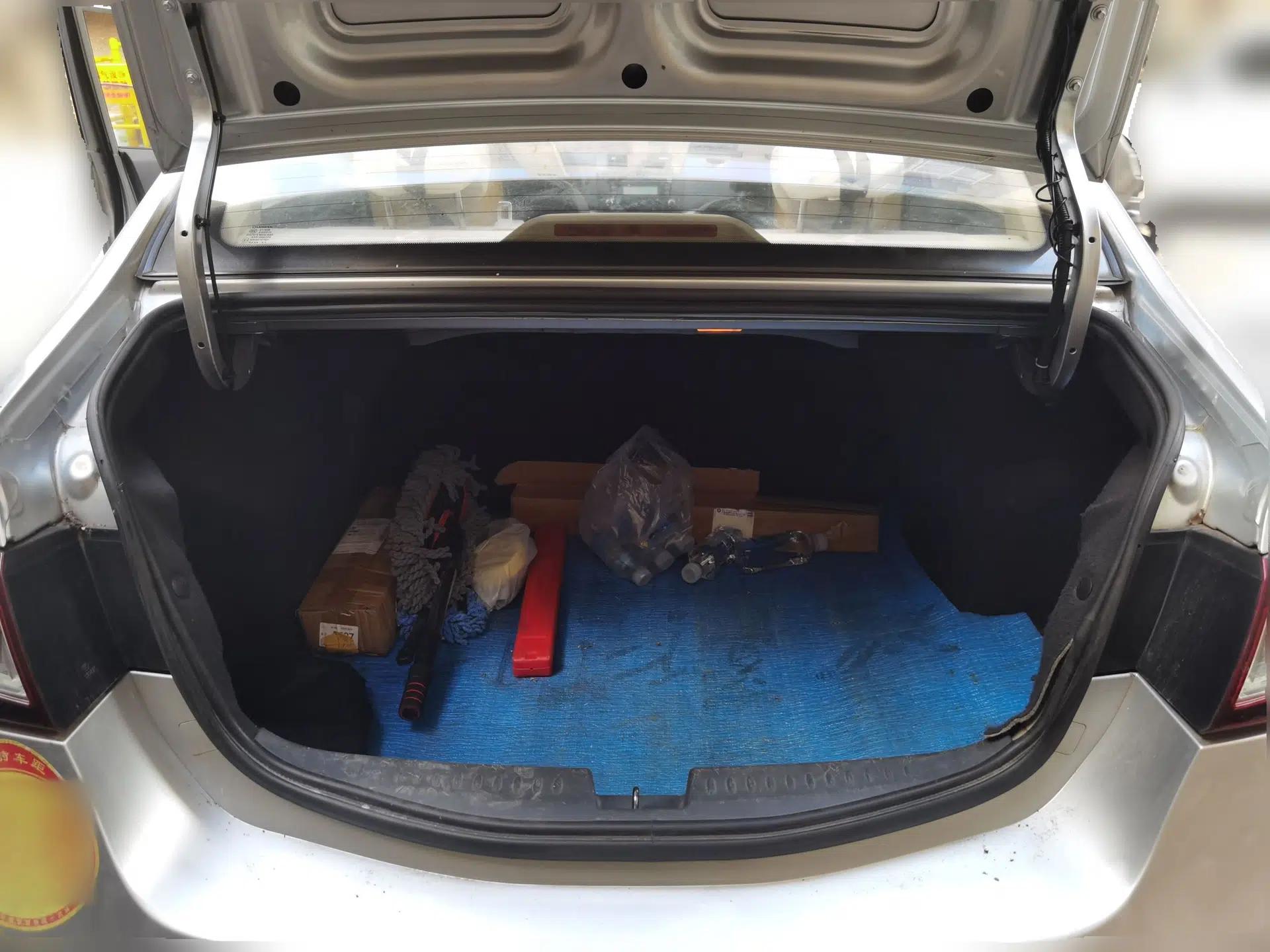 CHANGAN Alsvin V5 2012 1.5L Manual Dream Edition — миниатюра 19