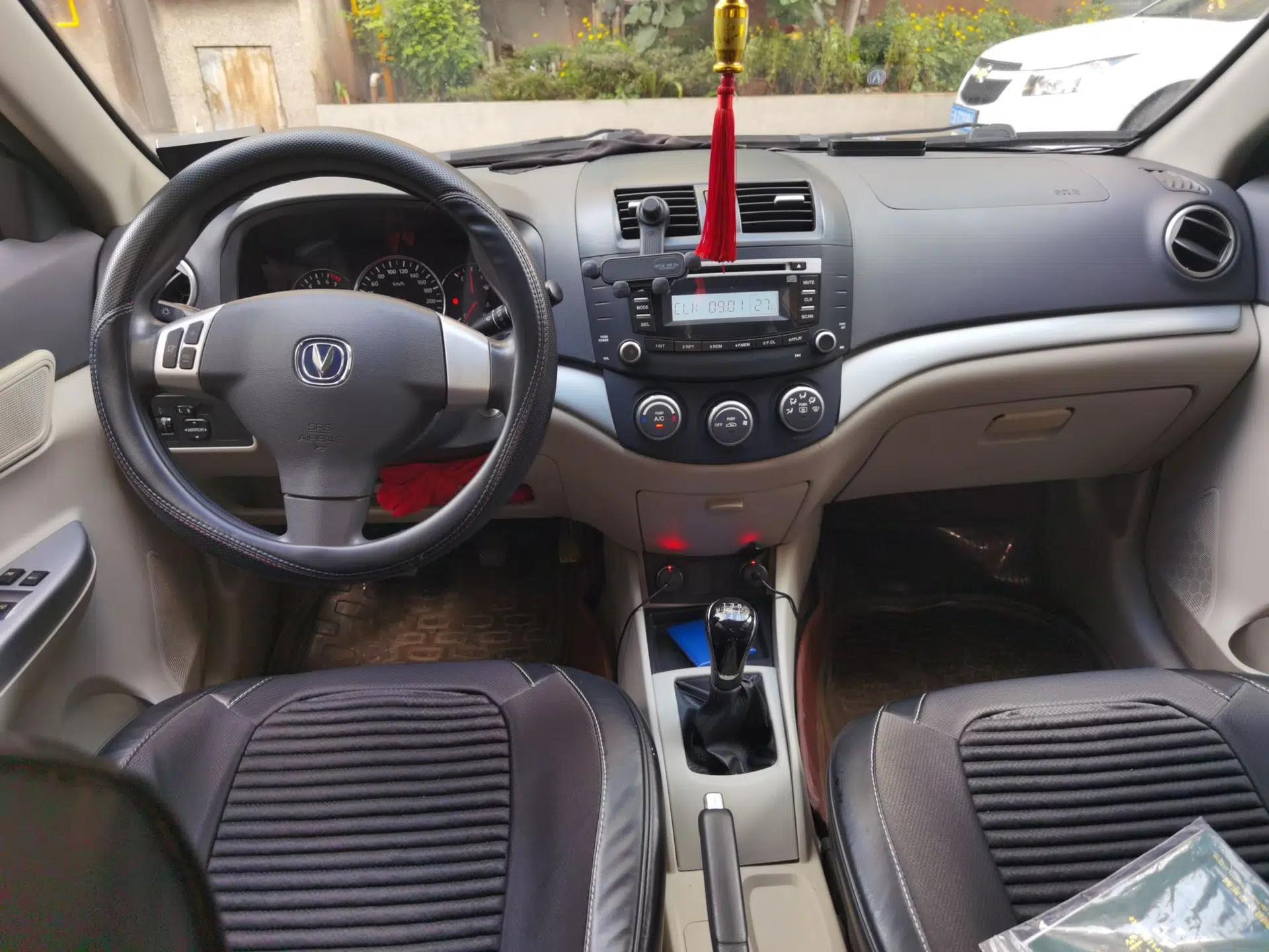 CHANGAN Alsvin V5 2012 1.5L Manual Dream Edition — миниатюра 9