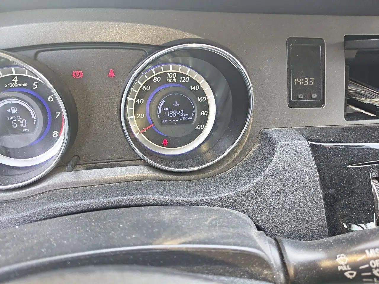 Great Wall C30 2013 1.5L Manual Luxury Model — миниатюра 12