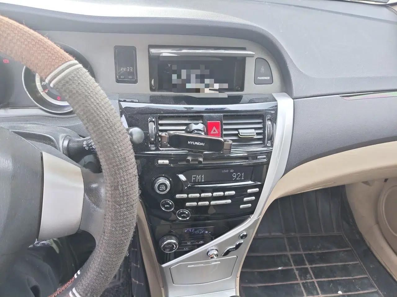 Great Wall C30 2013 1.5L Manual Luxury Model — миниатюра 13