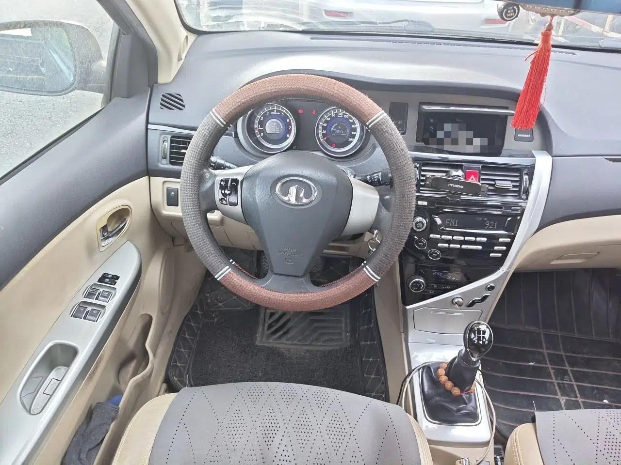 Great Wall C30 2013 1.5L Manual Luxury Model — миниатюра 10