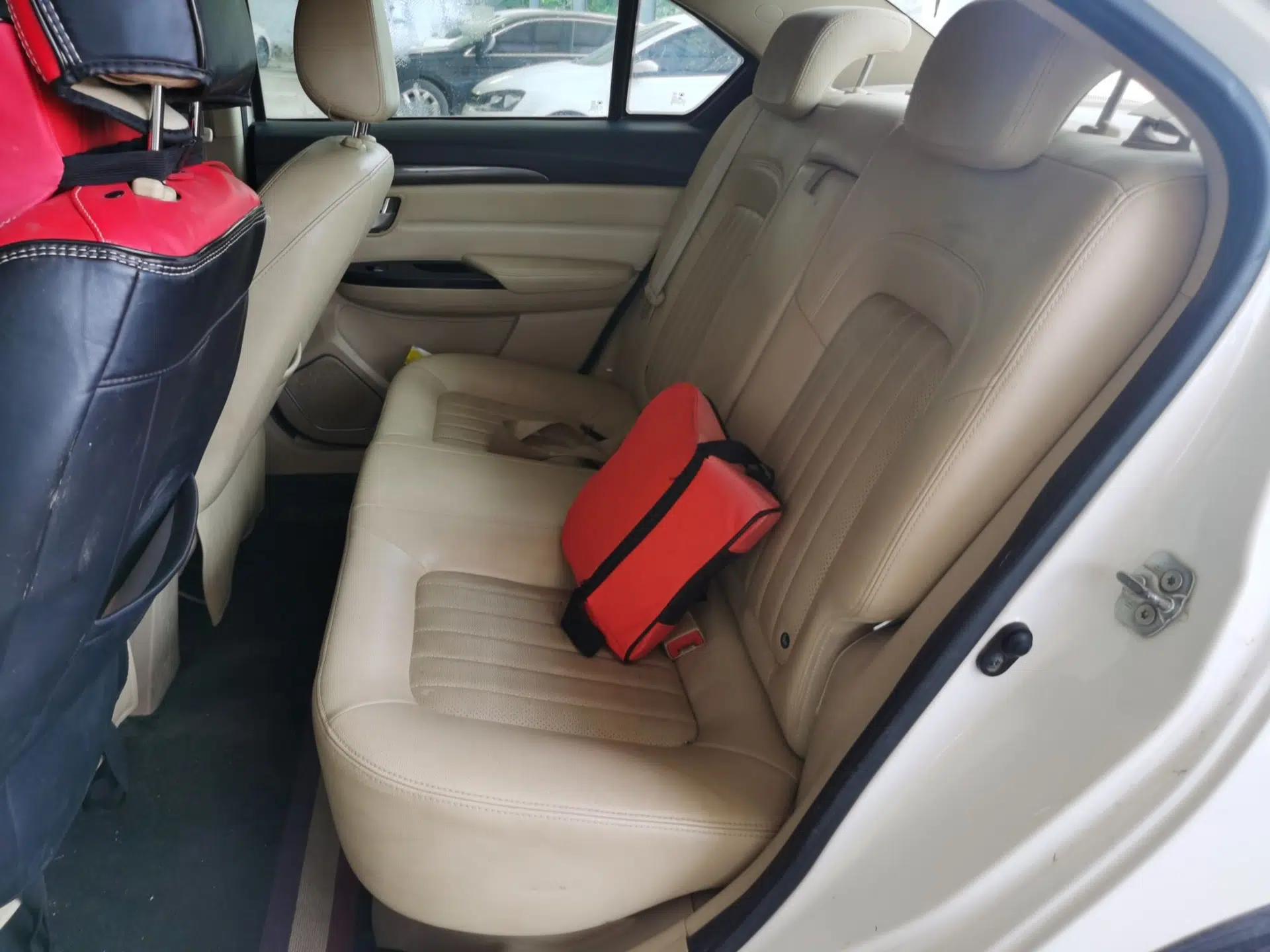 Great Wall C30 2015 1.5L AMT Comfort Model — миниатюра 17