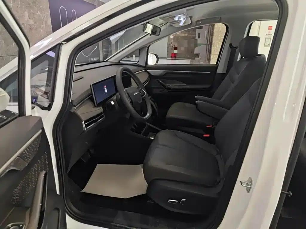 Everyone 7 2024 Facelift Super Hybrid Long Range Enjoy Edition — миниатюра 12