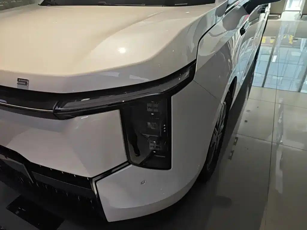 Everyone 7 2024 Facelift Super Hybrid Long Range Enjoy Edition — миниатюра 18