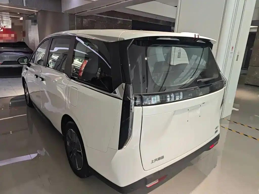 Everyone 7 2024 Facelift Super Hybrid Long Range Enjoy Edition — миниатюра 23