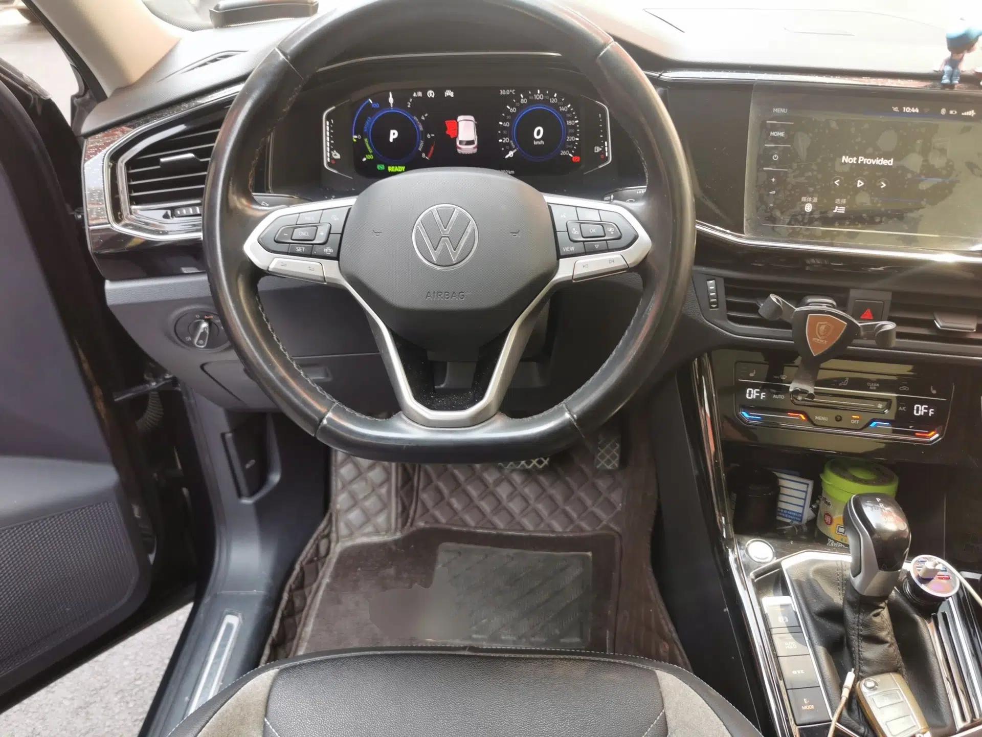 Volkswagen Tayron GTE Plug-in Hybrid 2020 1.4T Luxury Model — миниатюра 10