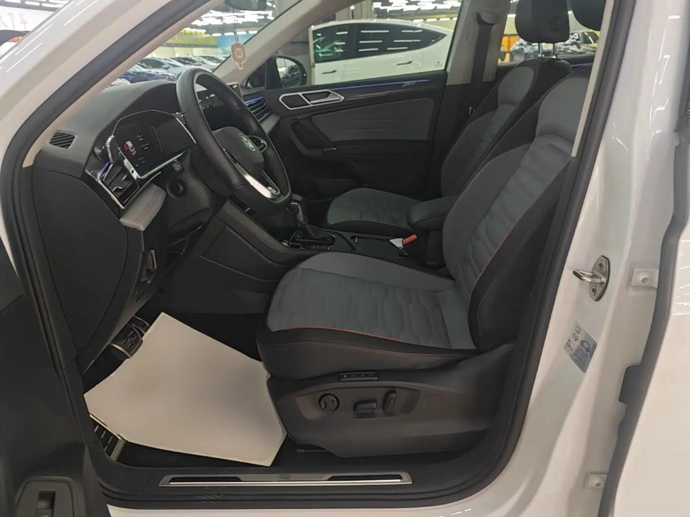 Volkswagen Tiguan X 2023 Facelift 330TSI Two-Wheel-Drive Prestige Flagship Edition — миниатюра 17