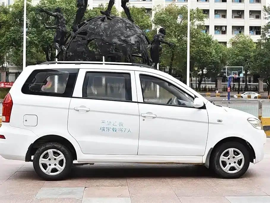 Fengguang 330 2014 Model 1.5L Manual Practical Edition DK15 — миниатюра 4