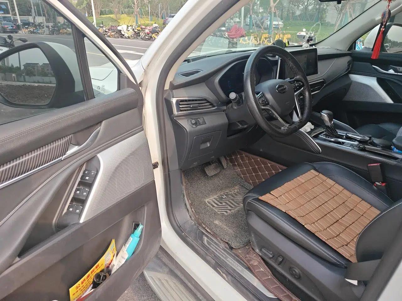 SAIC MAXUS D90 2017 2.0T Automatic Two-Wheel Drive - Uranus — миниатюра 16
