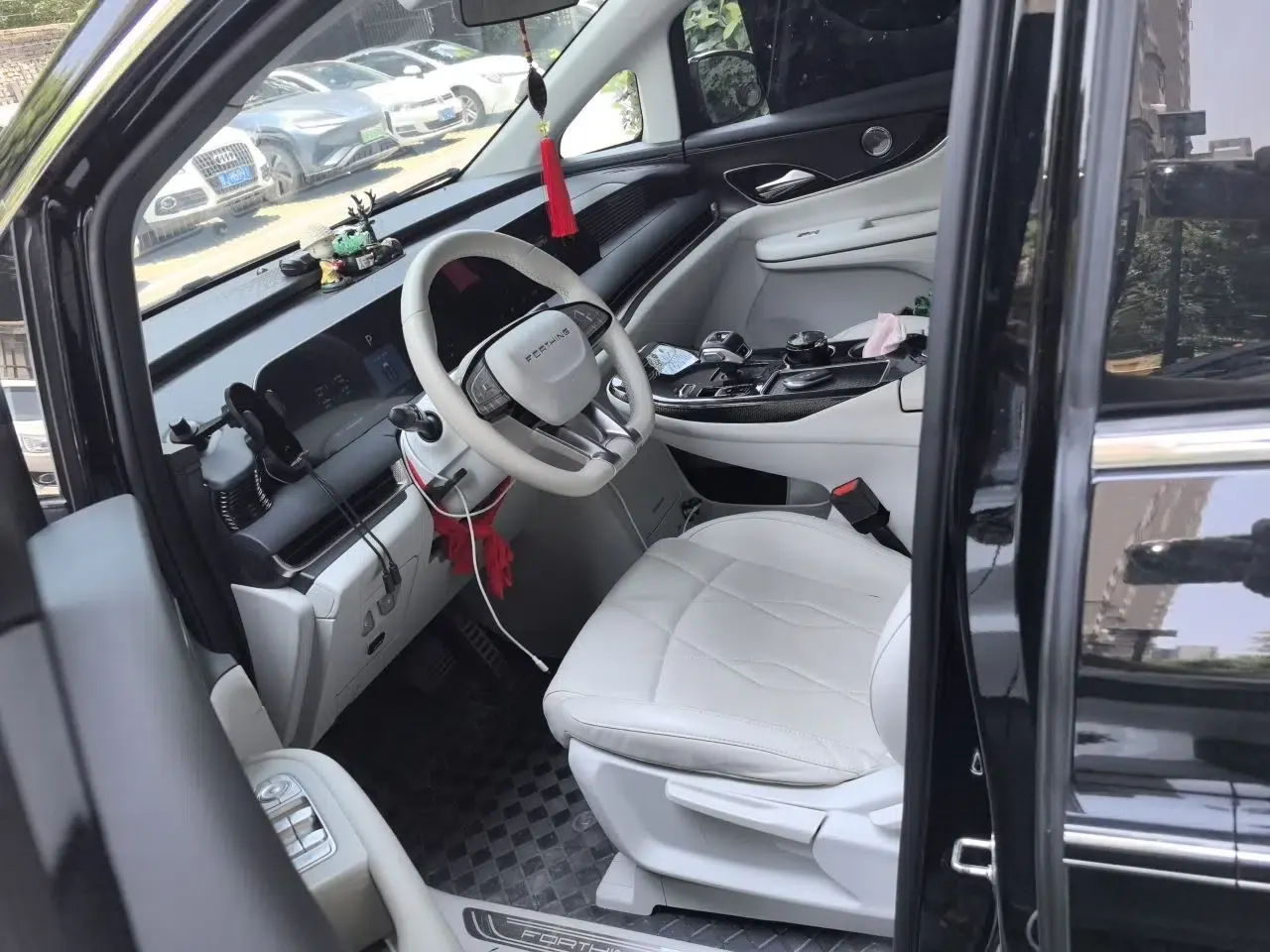 FORTHING Xinghai V9 2024 1.5TD 100km Chinese Knot Series Performance Edition — миниатюра 15