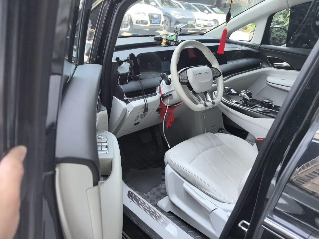 FORTHING Xinghai V9 2024 1.5TD 100km Chinese Knot Series Performance Edition — миниатюра 16