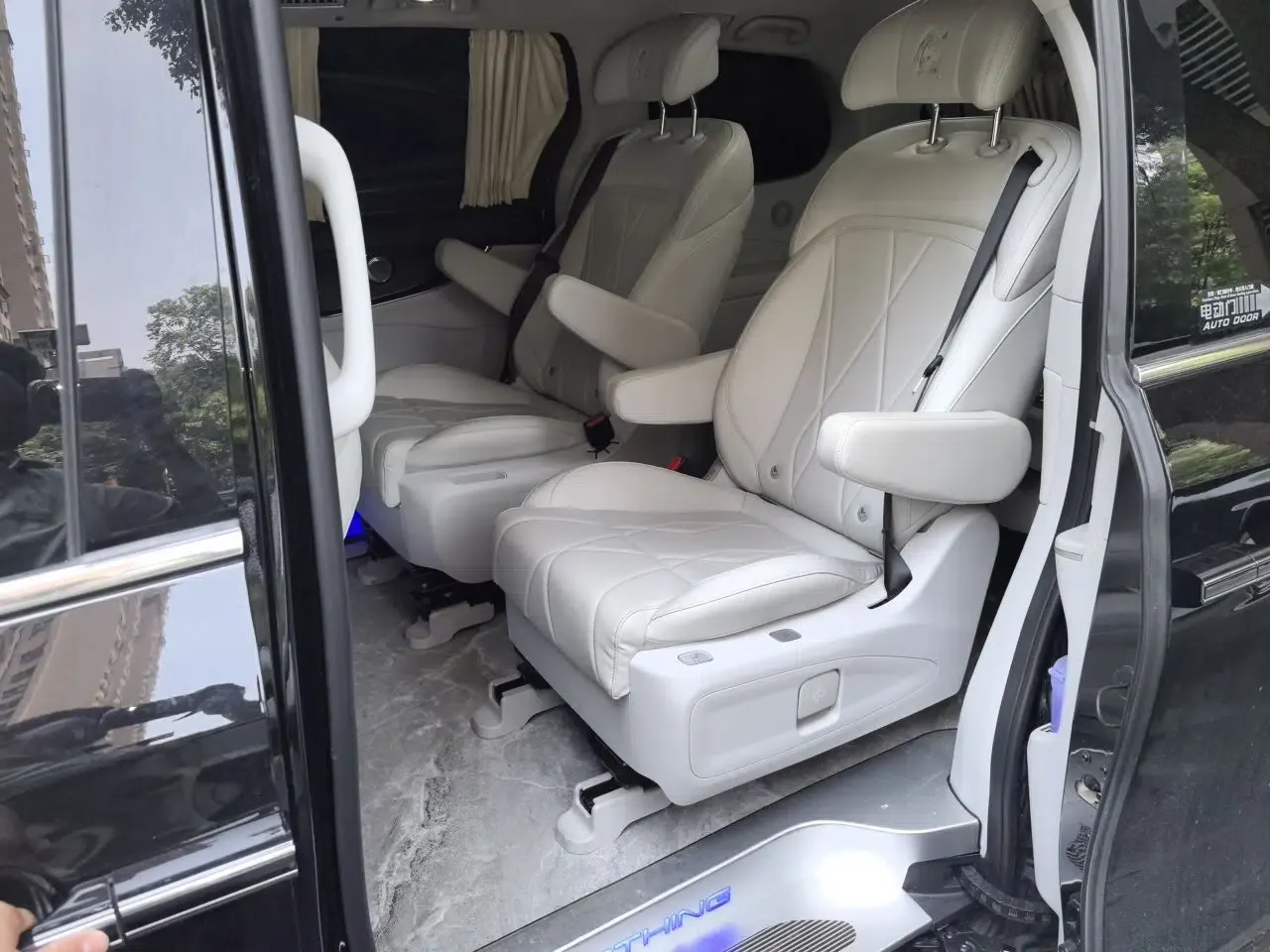 FORTHING Xinghai V9 2024 1.5TD 100km Chinese Knot Series Performance Edition — миниатюра 17
