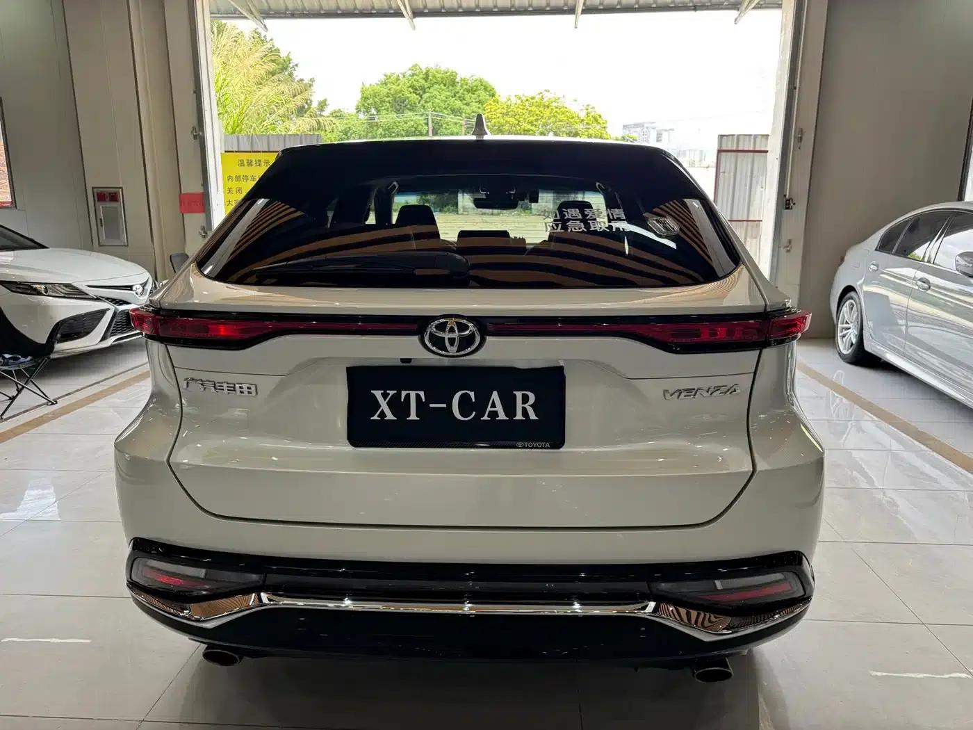 Venza 2023 2.0L CVT 2WD Luxury Edition — миниатюра 37
