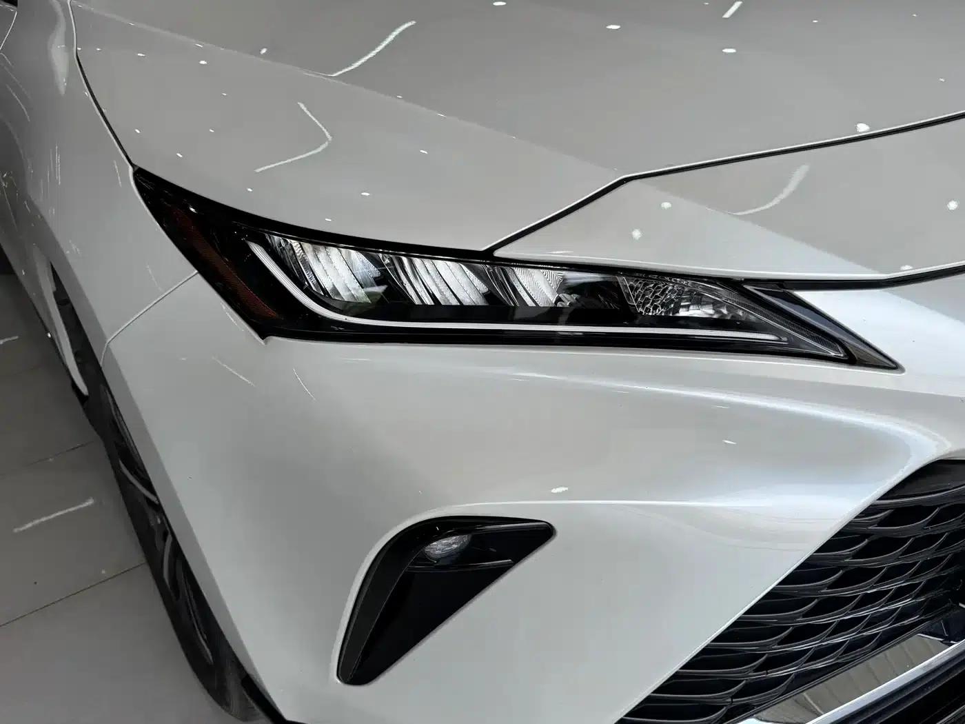 Venza 2023 2.0L CVT 2WD Luxury Edition — миниатюра 41