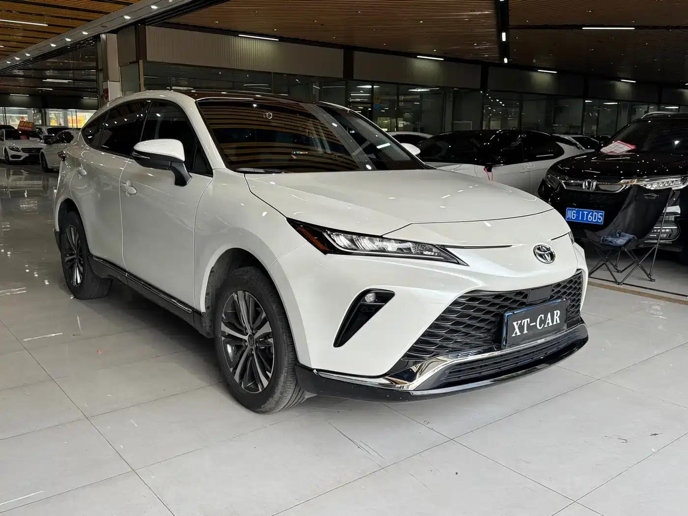 Venza 2023 2.0L CVT 2WD Luxury Edition — миниатюра 45