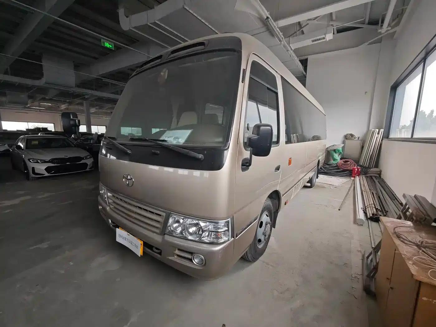 2007 Toyota Coaster 2.7L Gasoline Premium Edition (20 Seats) — миниатюра 1