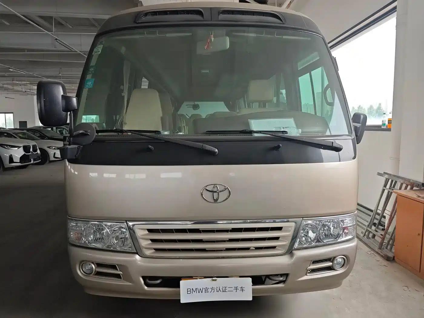 2007 Toyota Coaster 2.7L Gasoline Premium Edition (20 Seats) — миниатюра 2