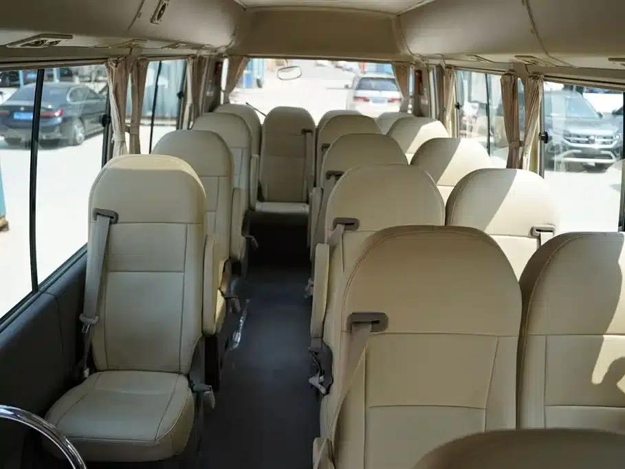 2015 Toyota Coaster 4.0L Premium GRB53L-ZCMSK 20-Seat Special Edition — миниатюра 22
