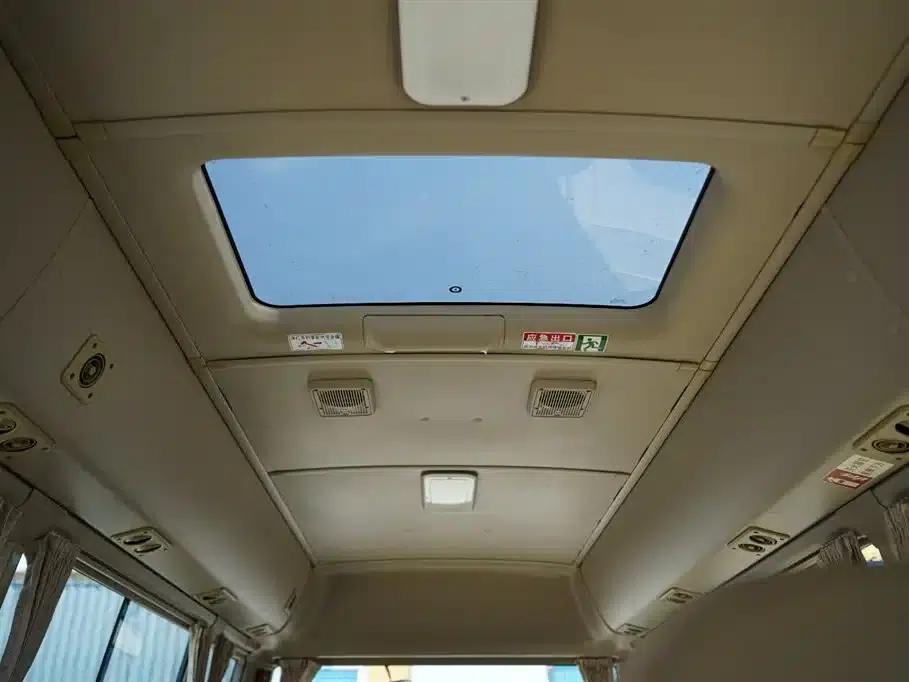 2015 Toyota Coaster 4.0L Premium GRB53L-ZCMSK 20-Seat Special Edition — миниатюра 25