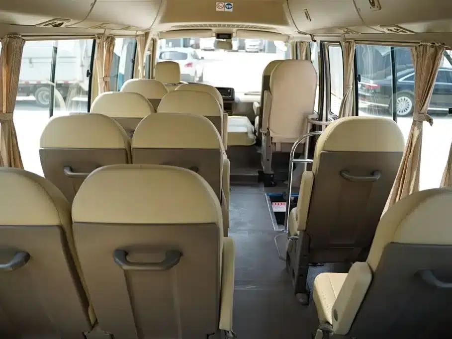 2015 Toyota Coaster 4.0L Premium GRB53L-ZCMSK 20-Seat Special Edition — миниатюра 29