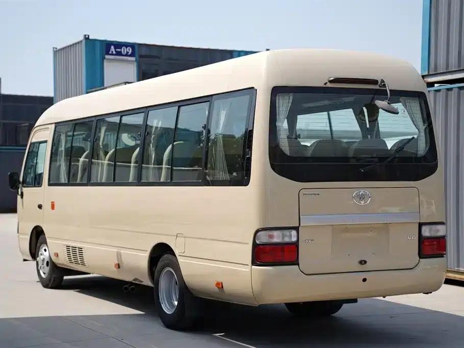 2015 Toyota Coaster 4.0L Premium GRB53L-ZCMSK 20-Seat Special Edition — миниатюра 6