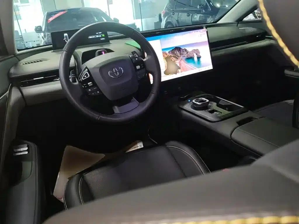 Toyota BZ5 2025 550 PRO Smart Edition — миниатюра 10
