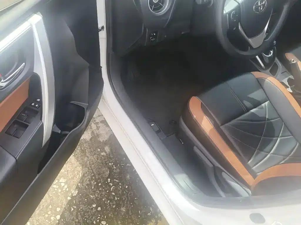 Corolla Hybrid E+ 2019 1.8L E-CVT Leading Edition — миниатюра 16