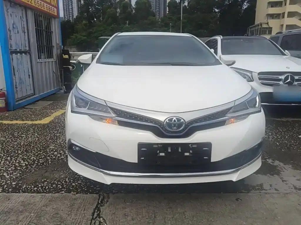 Corolla Hybrid E+ 2019 1.8L E-CVT Leading Edition — миниатюра 3