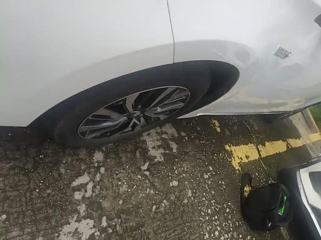 Corolla Hybrid E+ 2019 1.8L E-CVT Leading Edition — миниатюра 23