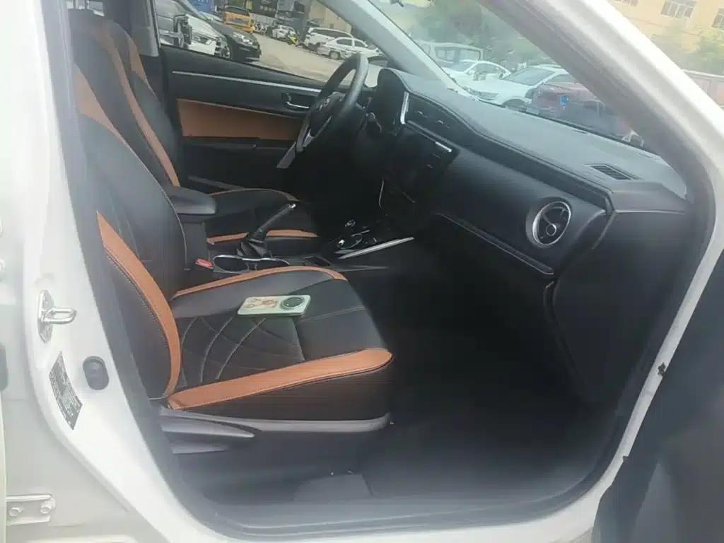 Corolla Hybrid E+ 2019 1.8L E-CVT Leading Edition — миниатюра 25
