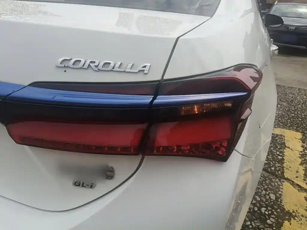 Corolla Hybrid E+ 2019 1.8L E-CVT Leading Edition — миниатюра 8
