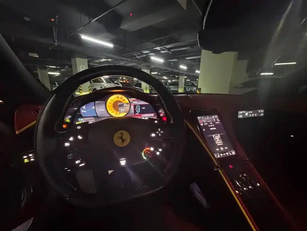 Roma 2020 3.9T V8 — миниатюра 11