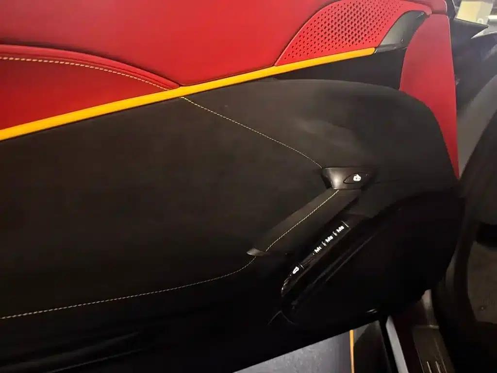 Roma 2020 3.9T V8 — миниатюра 12