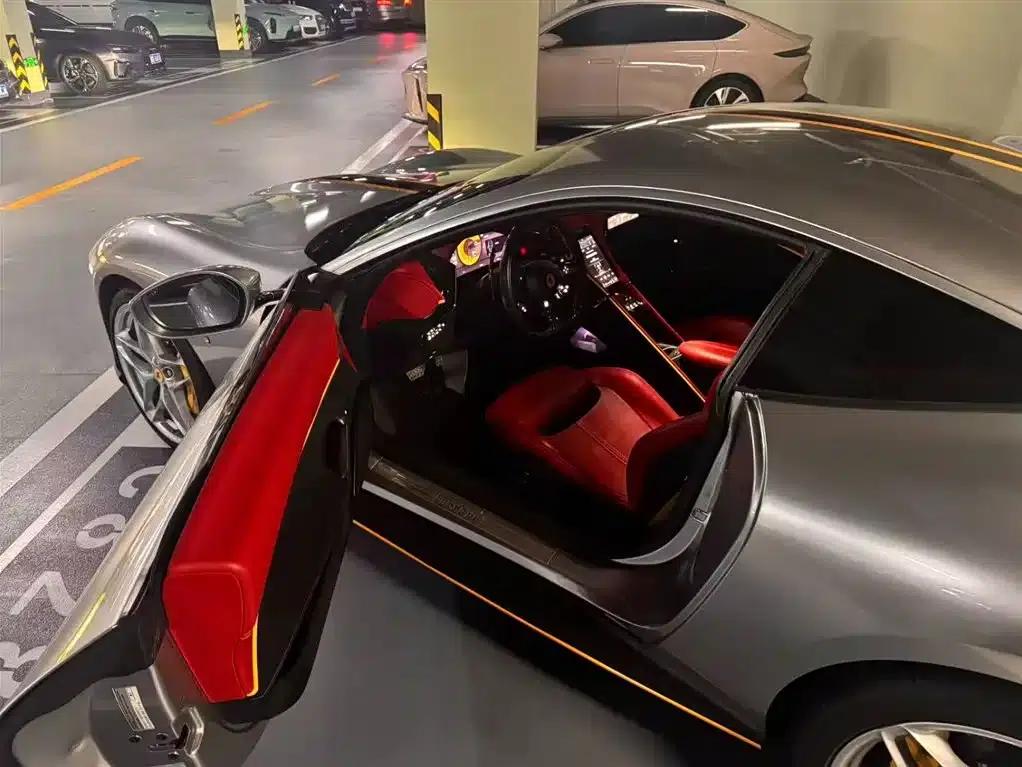 Roma 2020 3.9T V8 — миниатюра 7