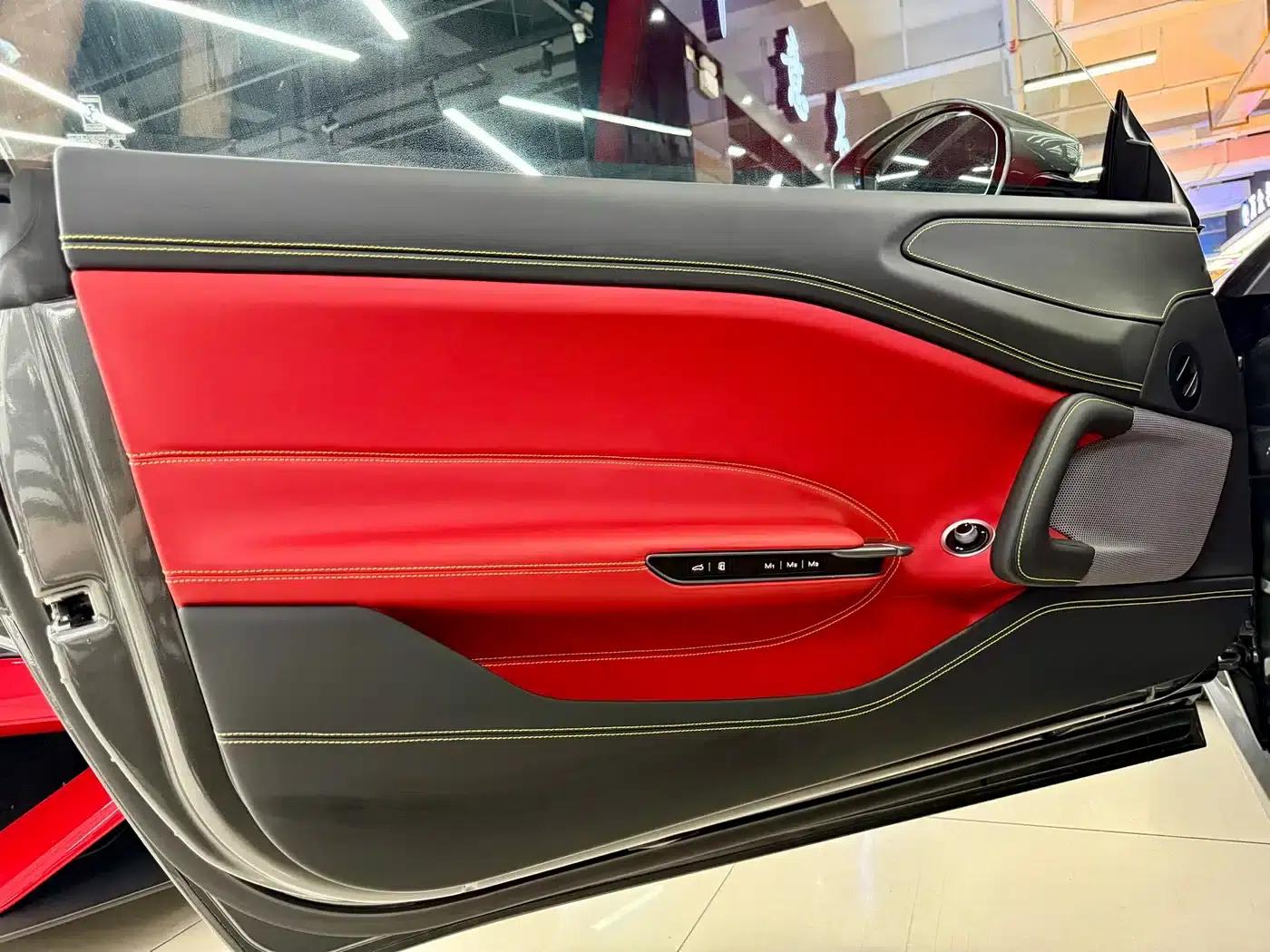 2017 GTC4Lusso 3.9T V8 — миниатюра 6