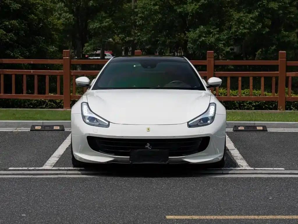 2017 GTC4Lusso 3.9T V8 — миниатюра 2