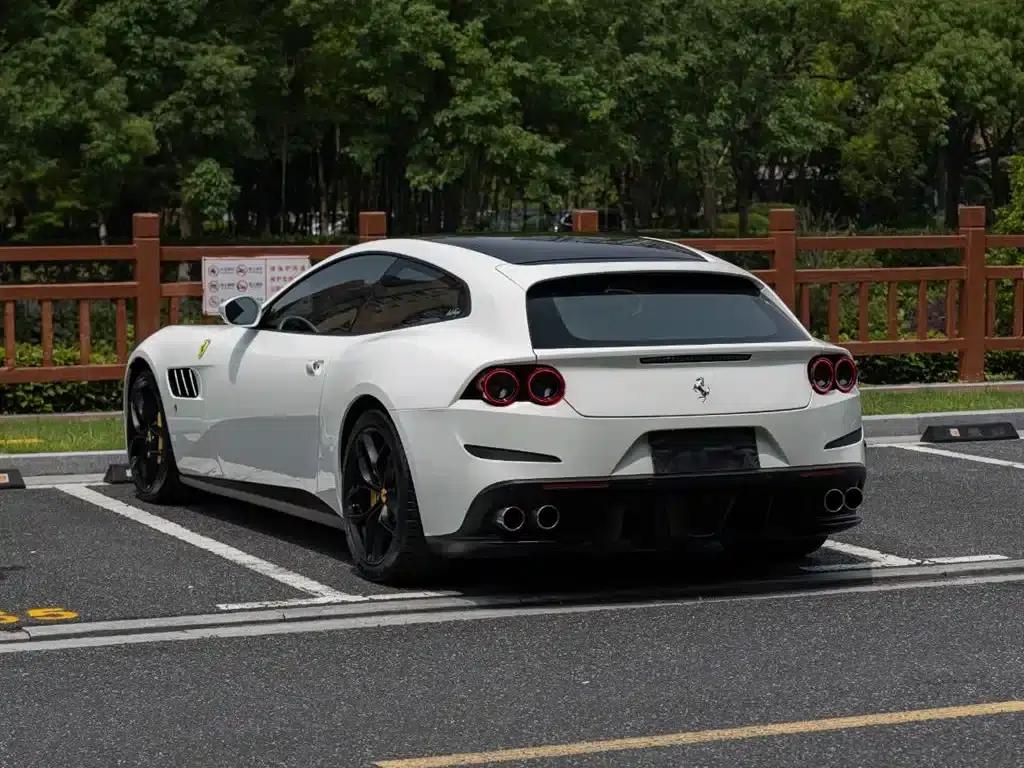 2017 GTC4Lusso 3.9T V8 — миниатюра 6