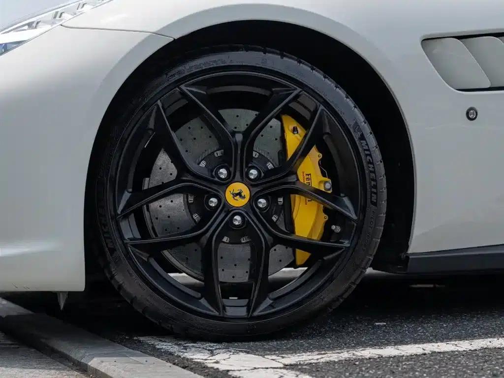 2017 GTC4Lusso 3.9T V8 — миниатюра 8