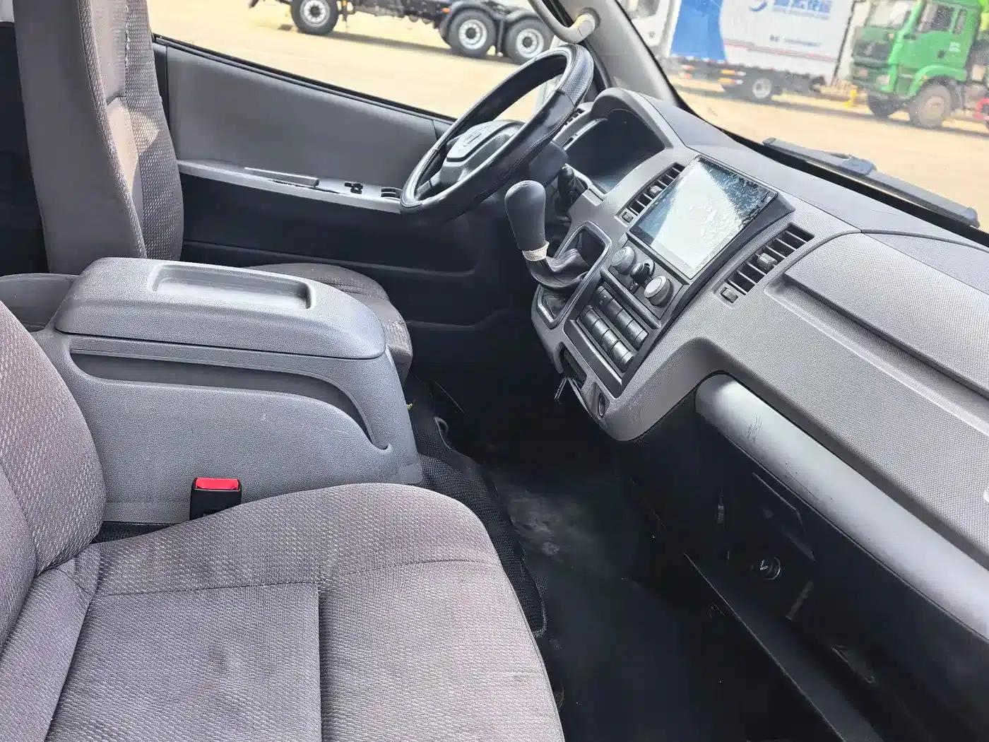 Fengjing G7 2017 2.0L Long Wheelbase Commercial Van High Roof 6 Seats 4Q20M — миниатюра 9