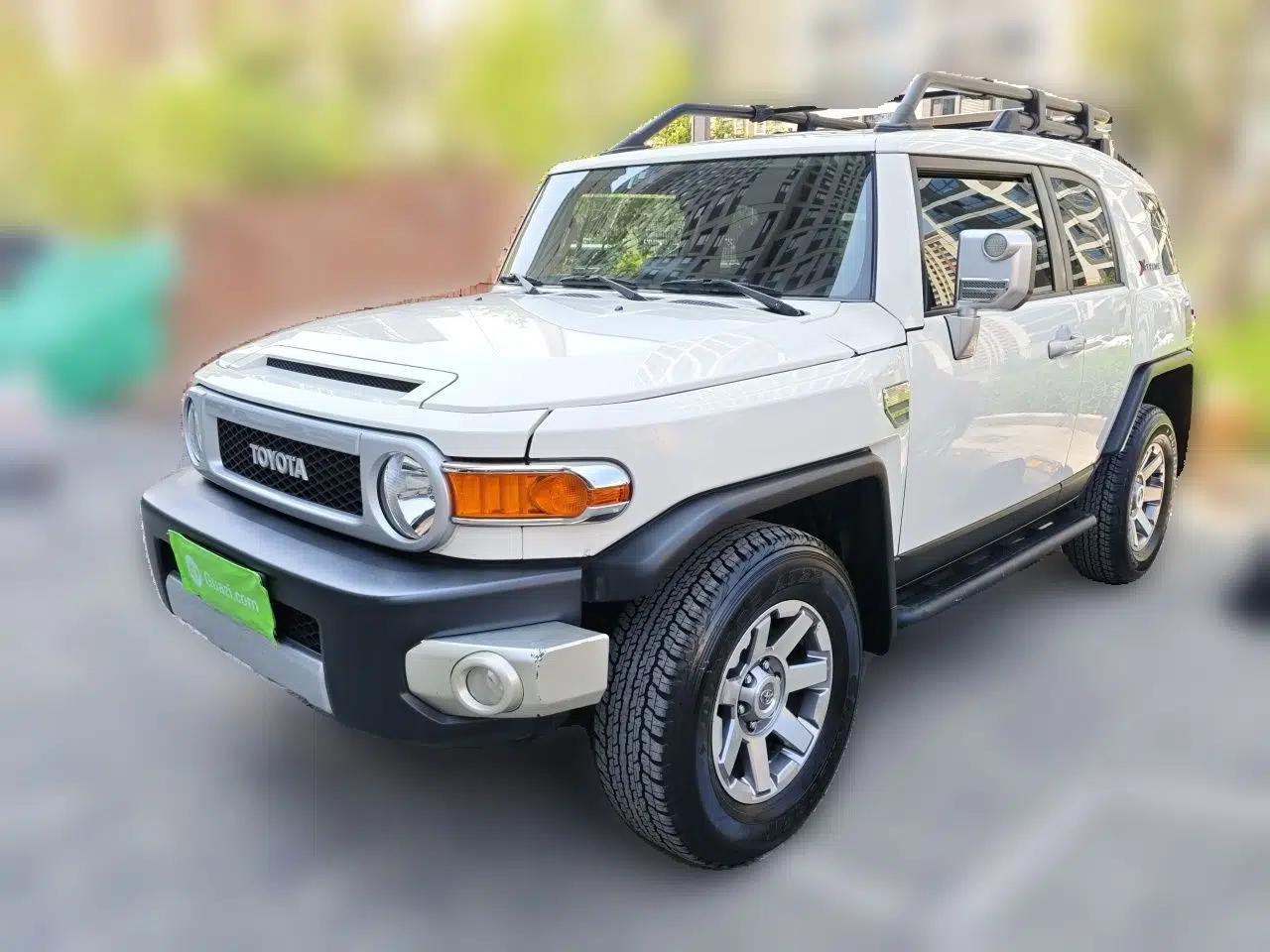 Toyota FJ Cruiser 2013 4.0L — миниатюра 1
