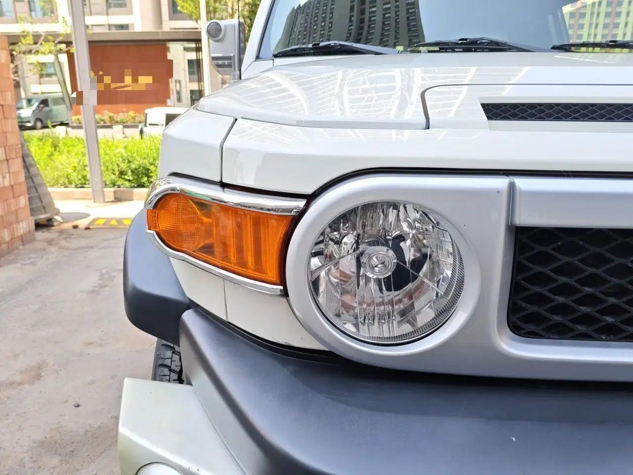 Toyota FJ Cruiser 2013 4.0L — миниатюра 7