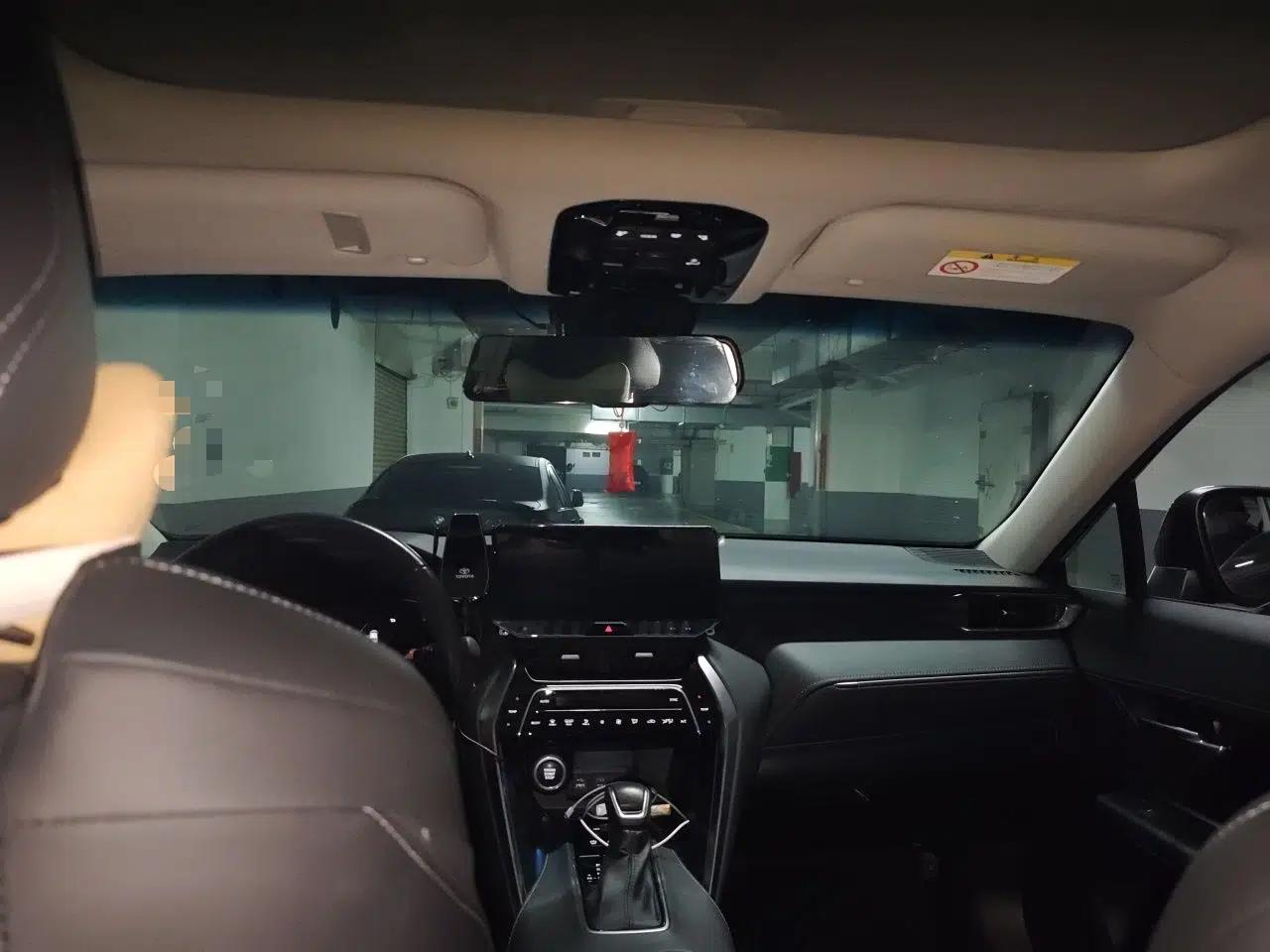 Toyota Harrier 2023 2.0L CVT Two-Wheel Drive Luxury Edition — миниатюра 18