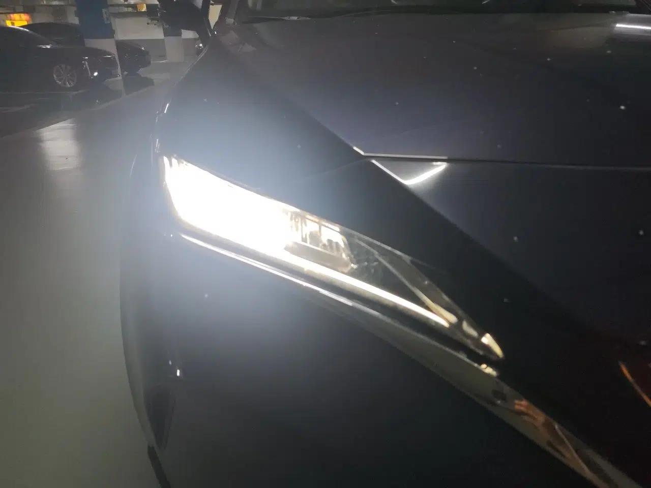Toyota Harrier 2023 2.0L CVT Two-Wheel Drive Luxury Edition — миниатюра 7