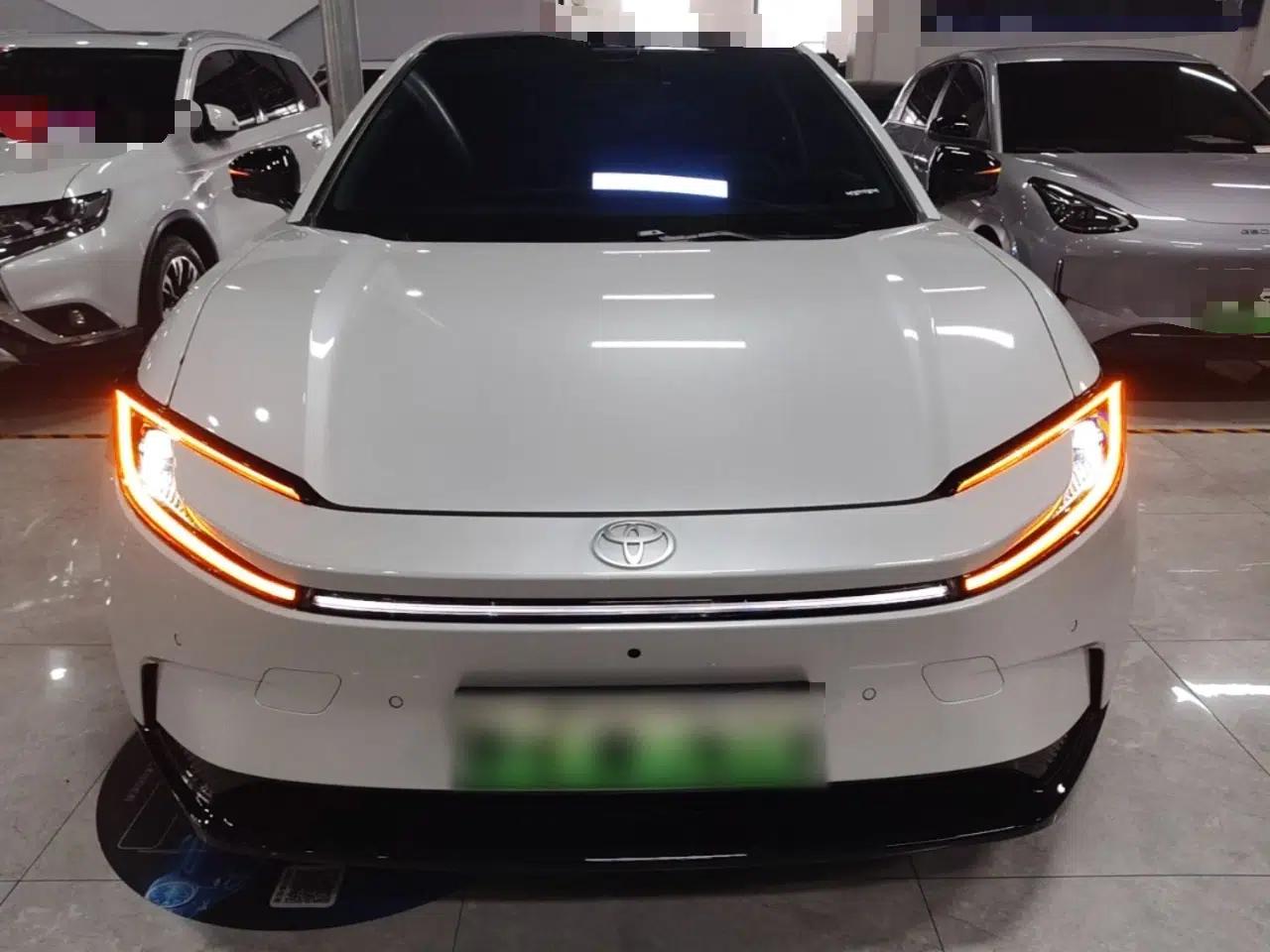 Toyota bZ5 2025 Model 550 PRO Smart Driving Edition — миниатюра 2