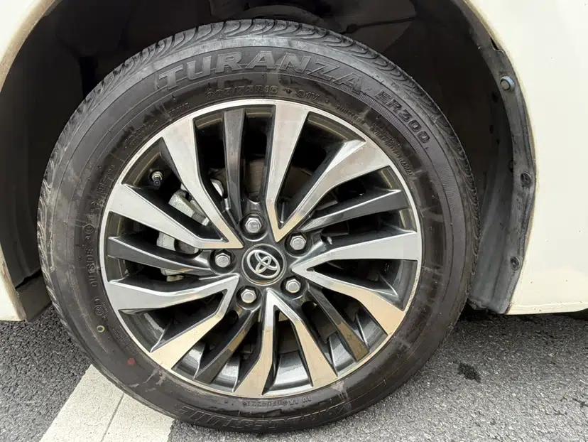 Toyota Corolla Hybrid E+ 2019 1.8L E-CVT Leading Edition — миниатюра 19